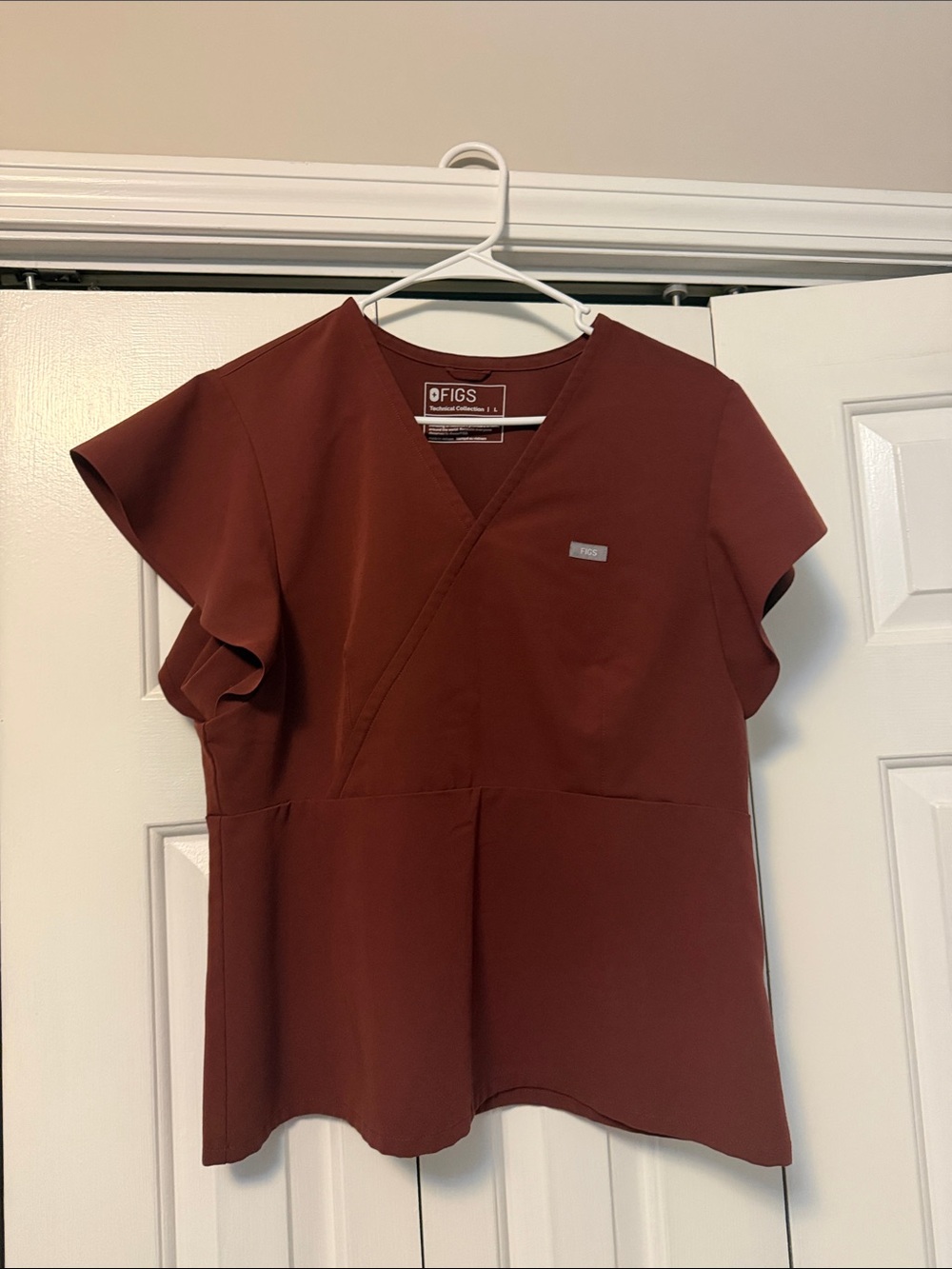 FIGS Women's V-Neck Scrub Top in Burgundy